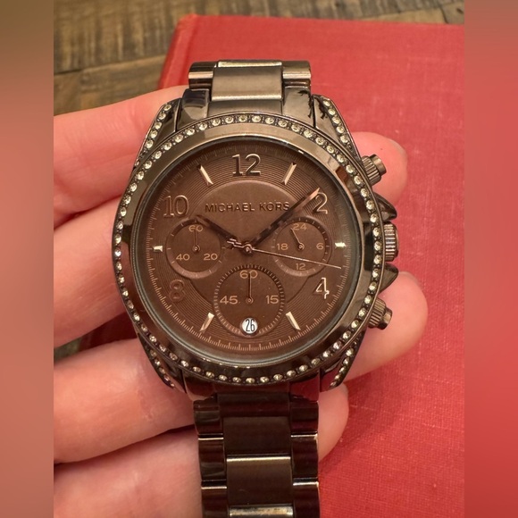 Michael Kors Women's MK5493 Brown Stainless Steel Watch- Needs New Battery - Picture 3 of 8